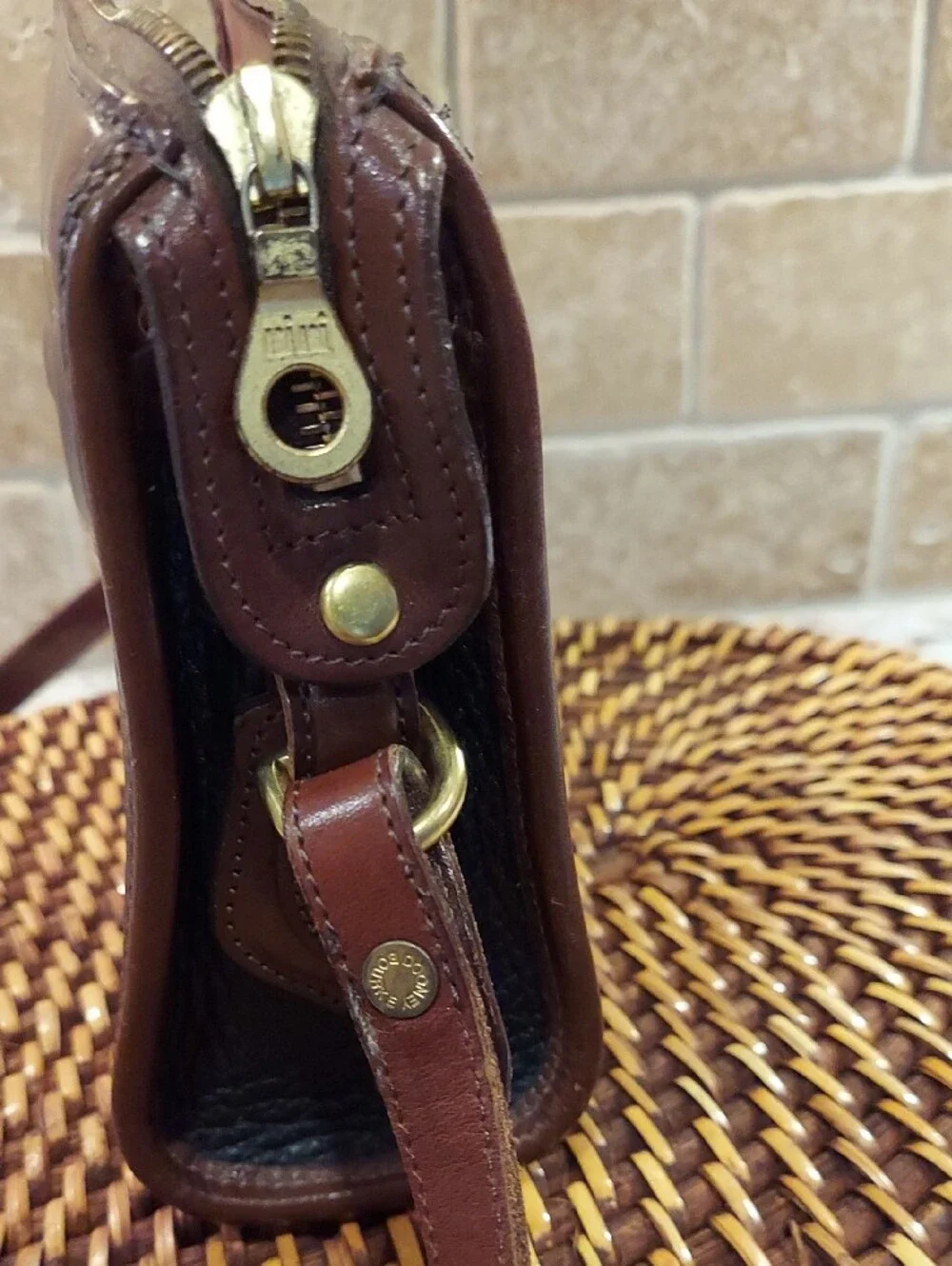 Dooney & Bourke Vintage zip top Crossbody Bag -  Black  Brown